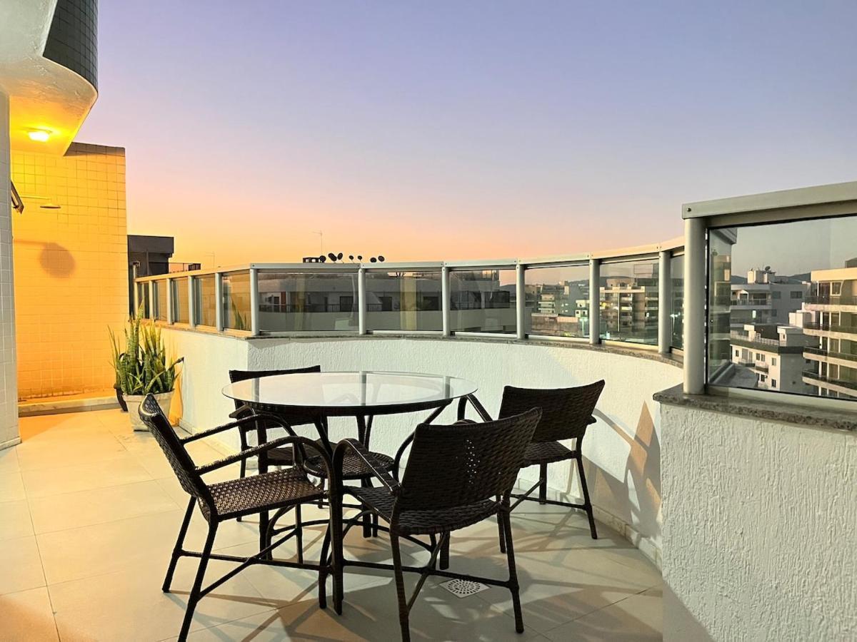 Apartamento de 3 Quartos com Piscina Privativa
